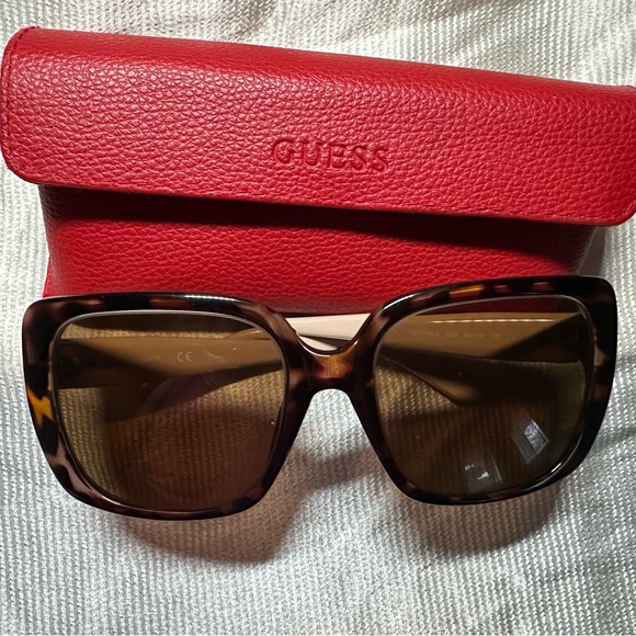 Guess sunglasses - Picture 2 of 6